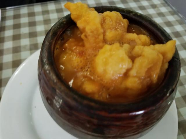 吃貨去哈爾濱一定要吃哪些當(dāng)?shù)氐男〕裕?></a></p>

<p>（5） 哈爾濱的燒烤也不錯(cuò)可以嘗嘗，哈爾濱的燒烤，碳烤居多，生肉烤制，烤出來的味道，對(duì)食材要求挺高，再就是調(diào)料來加入。有幾個(gè)店可以推薦，于家燒烤，道外北十八道街84.老味燒烤，安達(dá)街34號(hào)</p>
<p><a href=